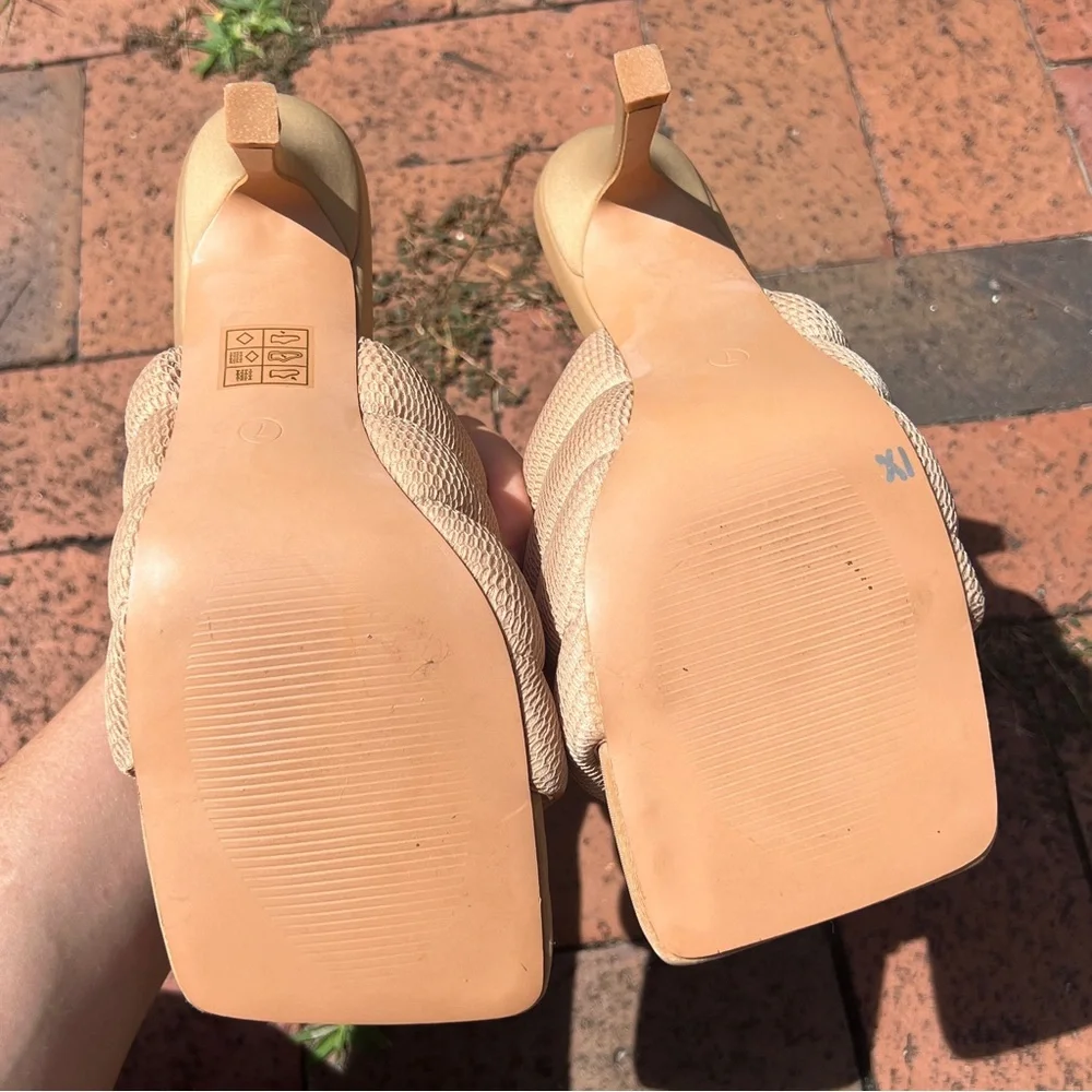 PrettyLittleThing Square-Toe Sandals - Picture 13 of 13